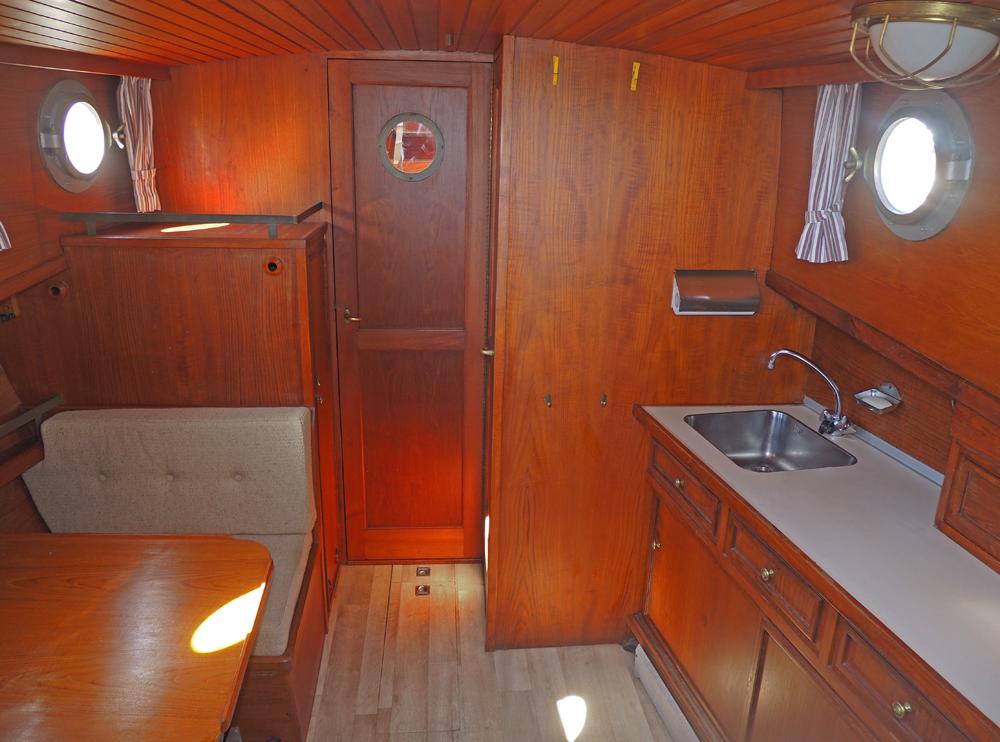 Cabin en avant, H&eacute;bergements